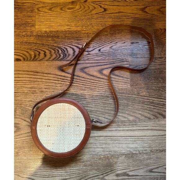 MOST WANTED Woven Canteen Leather Contrast Circle Crossbody Bag - Picture 1 of 7